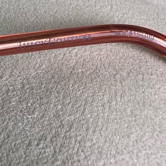 NWOT Juicy Couture Pink Lens With Gold Accent Heart - Picture 8 of 10